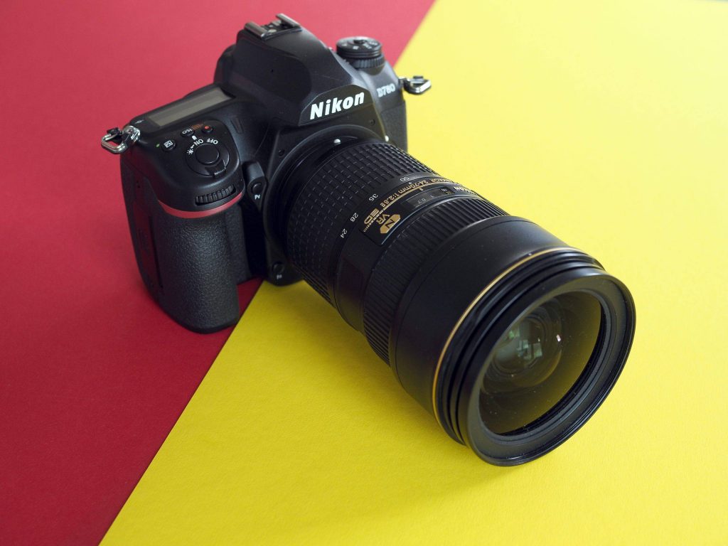 دوربین Nikon D780