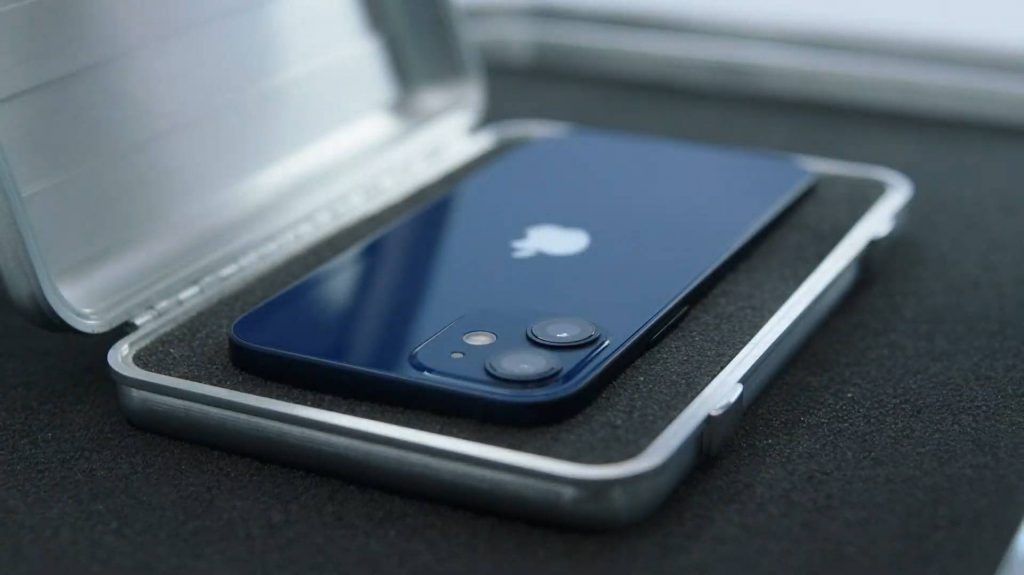 گوشی iPhone 12