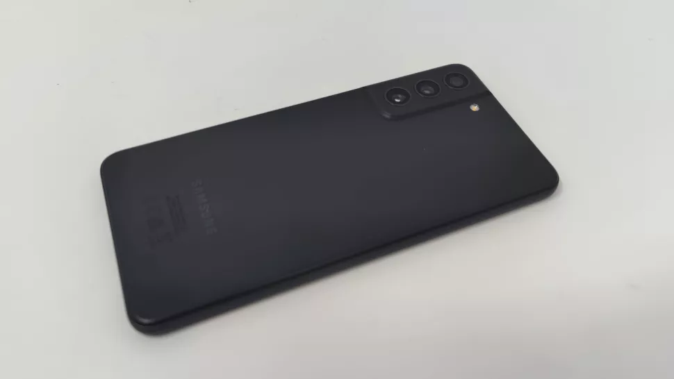 گوشی Samsung Galaxy S21 FE