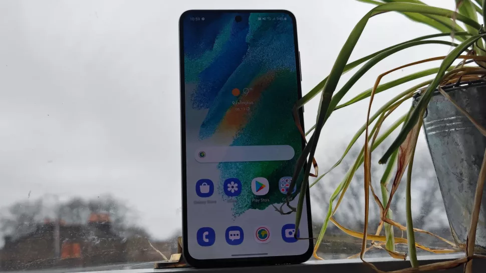 گوشی Samsung Galaxy S21 FE