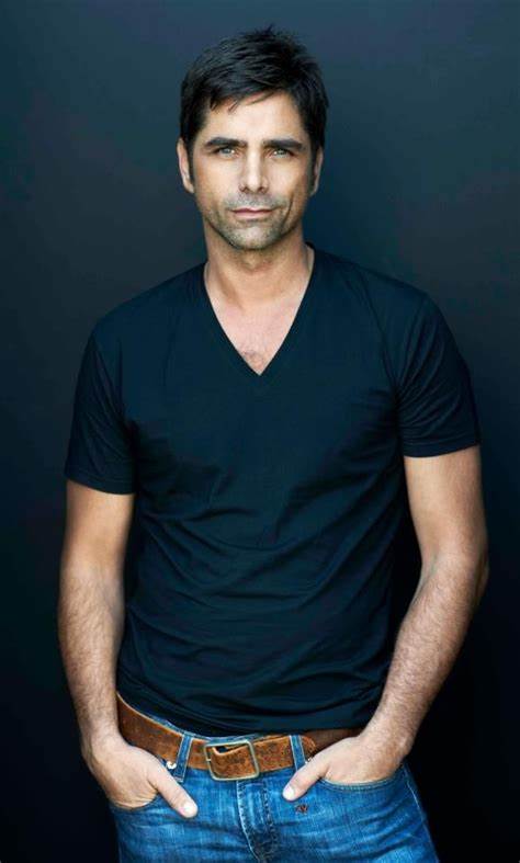 جان استاموس