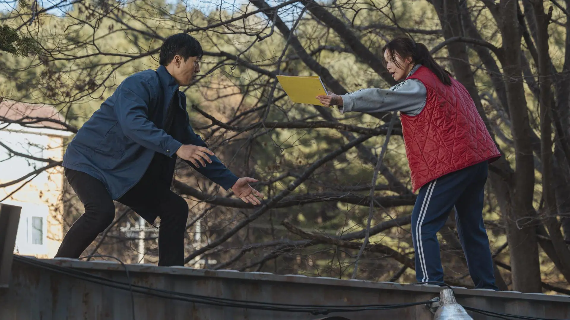 فیلم ساختمان پر سر و صدا