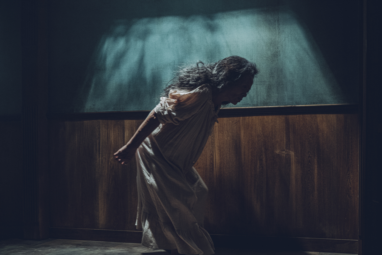 نقد و بررسی فیلم شیطان در دریاچه | Devil in the Lake 2022 3 فیلم شیطان در دریاچه