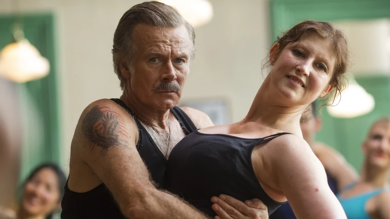 نقد و بررسی فیلم رامبا درمانی | Rumba Therapy 2022 2 فیلم رامبا درمانی