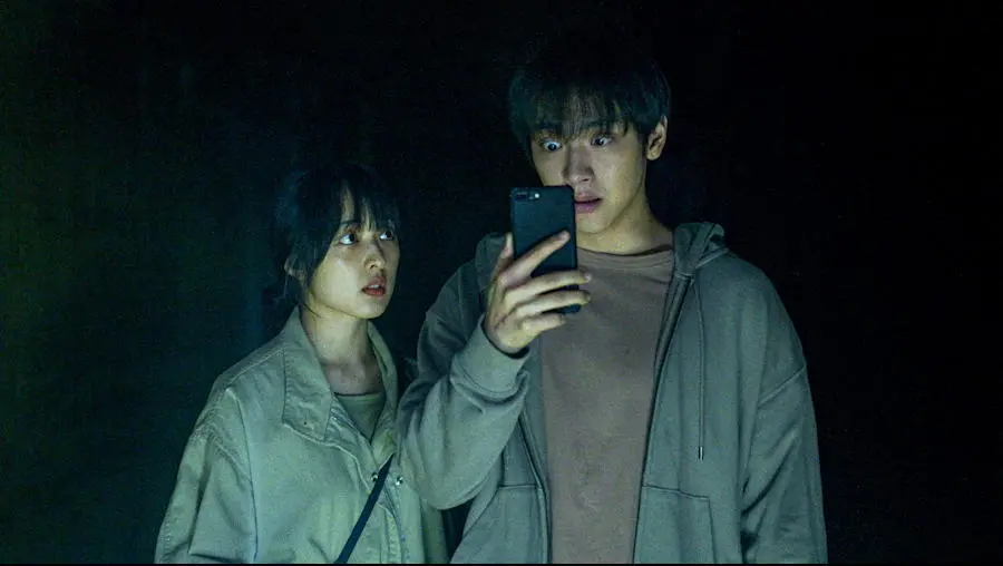 نقد و بررسی فیلم ایستگاه ارواح | The Ghost Station 2023 2 فیلم ایستگاه ارواح