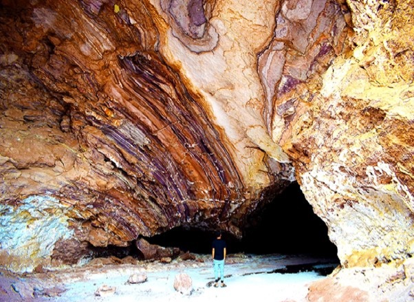 غار نمکدان قشم؛ طولانیترین غار نمکی جهان 1 8b96ea8e 7986 4e46 92b8 85c189404153