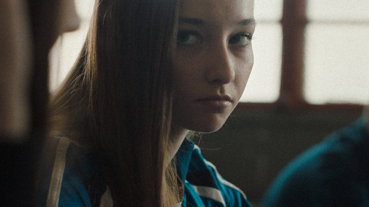 نقد و بررسی فیلم خواهری | Sisterhood 2021 1 فیلم خواهری