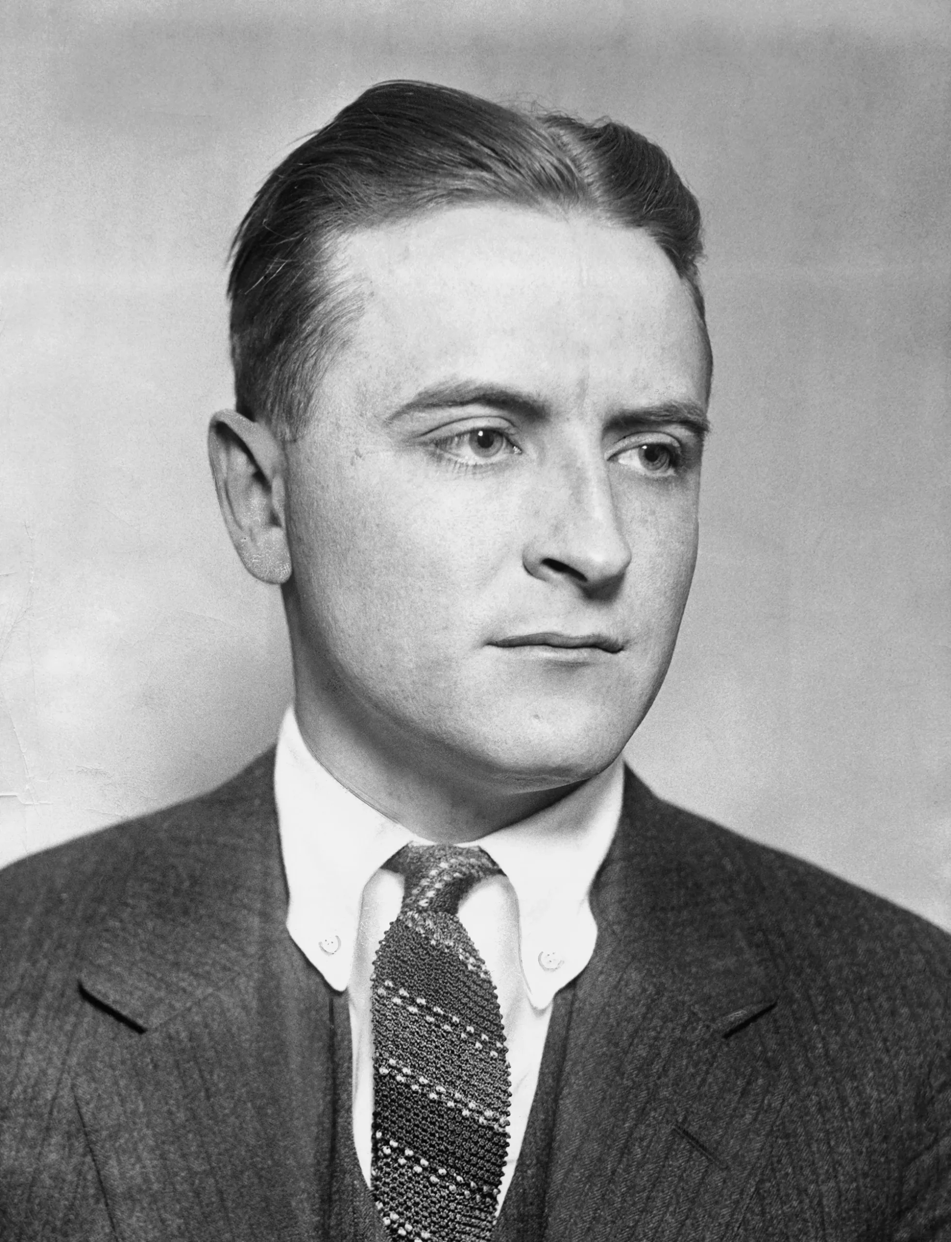 بیوگرافی اسکات فیتزجرالد آثار و نبوغ نویسندهای که یک نسل را ساخت 2 اسکات فیتزجرالد