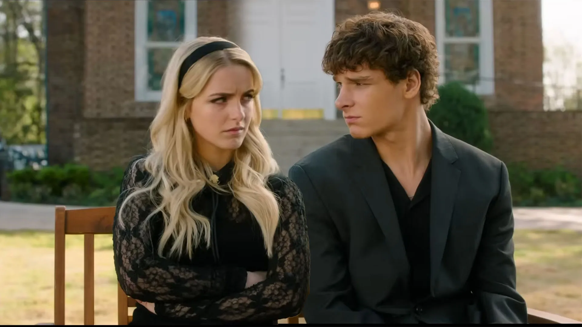 نقد فیلم پشیمان از بودن با تو | Regretting You 2025 3 فیلم پشیمان از بودن با تو