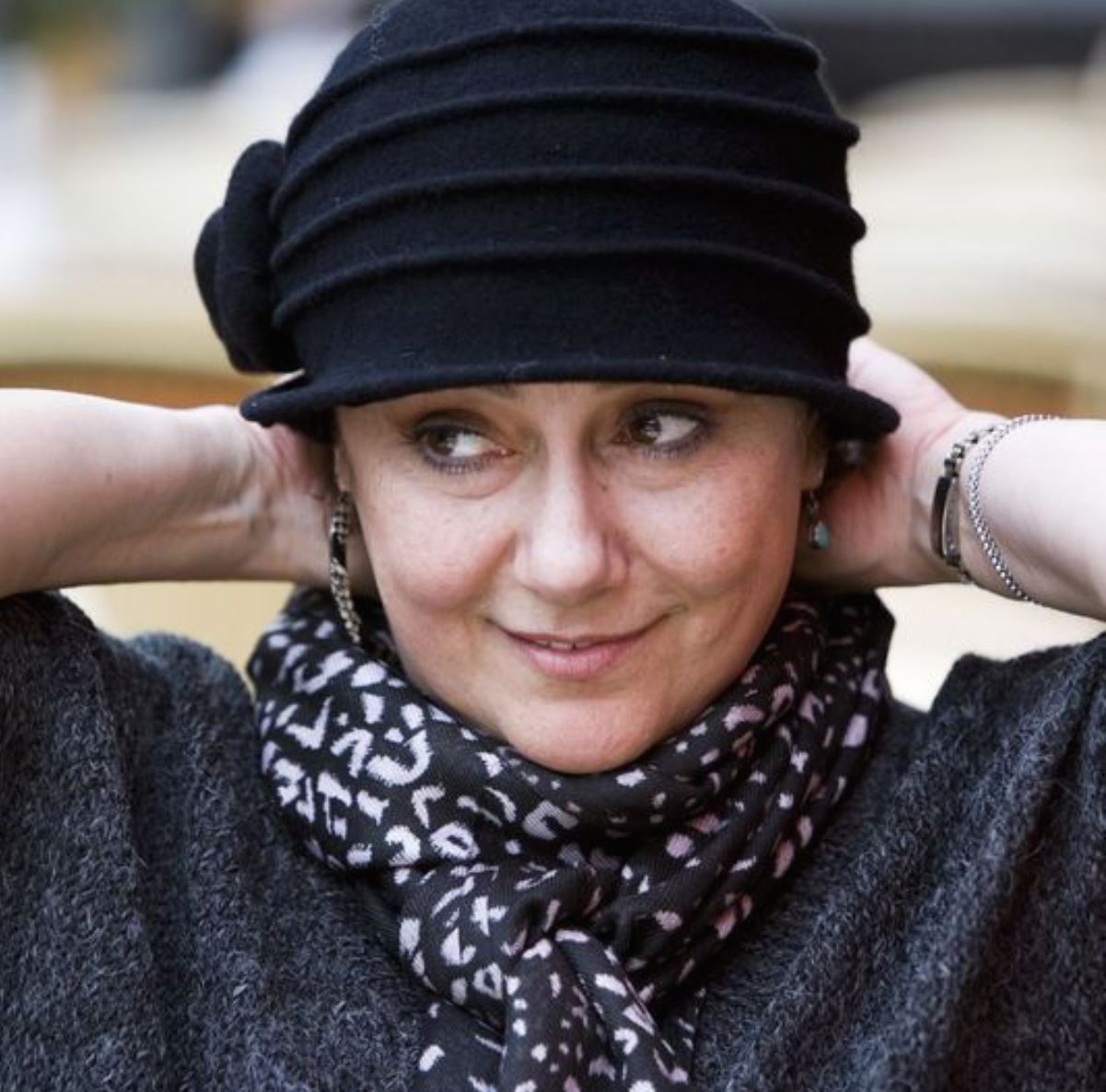 زویا پیرزاد