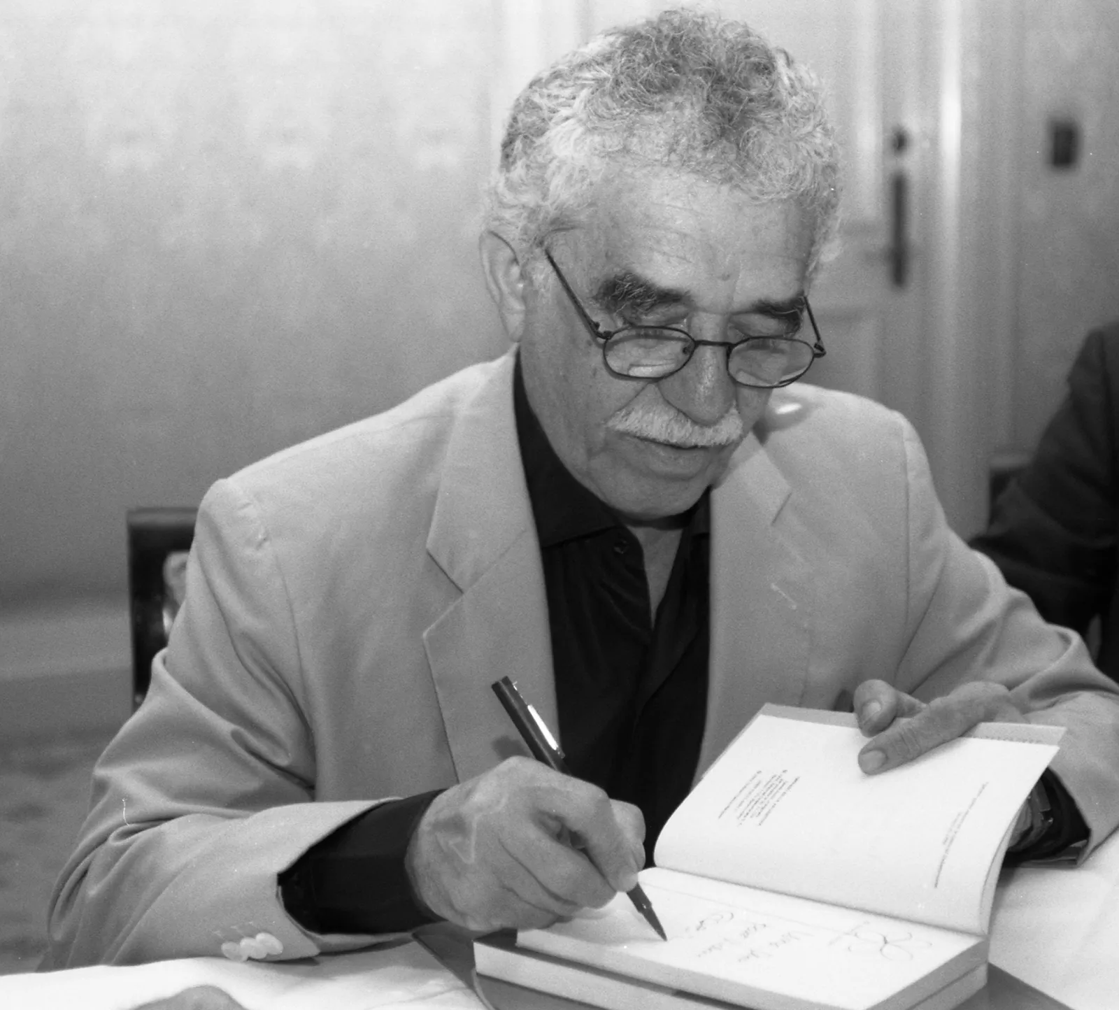 بیوگرافی گابریل گارسیا مارکز نگاهی به آثار استاد رئالیسم جادویی 3 گابریل گارسیا مارکز