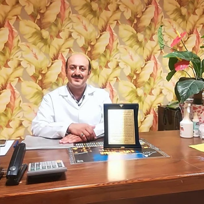 راهنمای کامل نگهداری، جرمگیری و بهداشت پروتزهای دندانی برای حفظ لبخندی سالم و درخشان 2 c0c39a5a 3933 4c0e 8f95 2bdd9eea9eeb